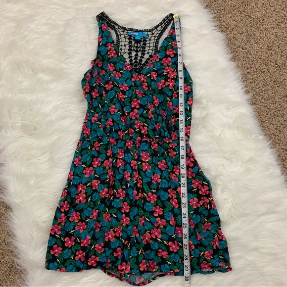 L’Amour Tank Back Lace Floral Romper - Picture 14 of 15